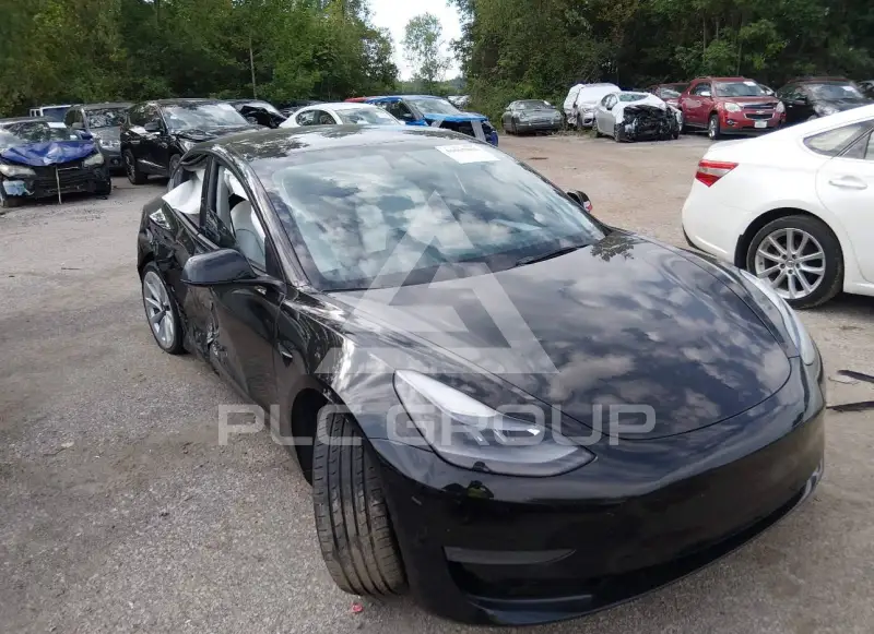 2022 Tesla Model 3 фото