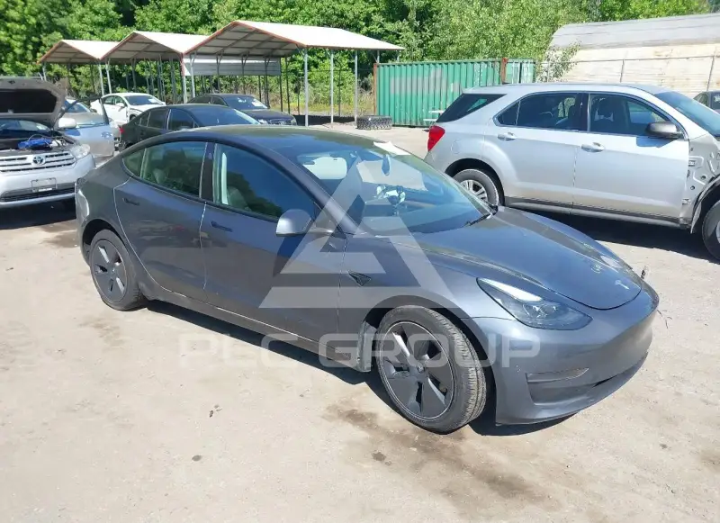 2022 Tesla Model 3 фото