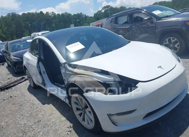 2022 Tesla Model 3 фото