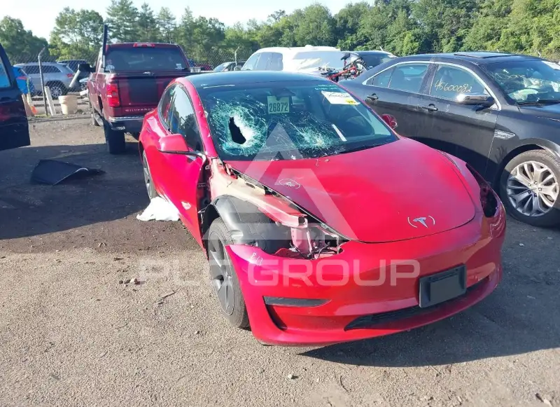 2022 Tesla Model 3 фото