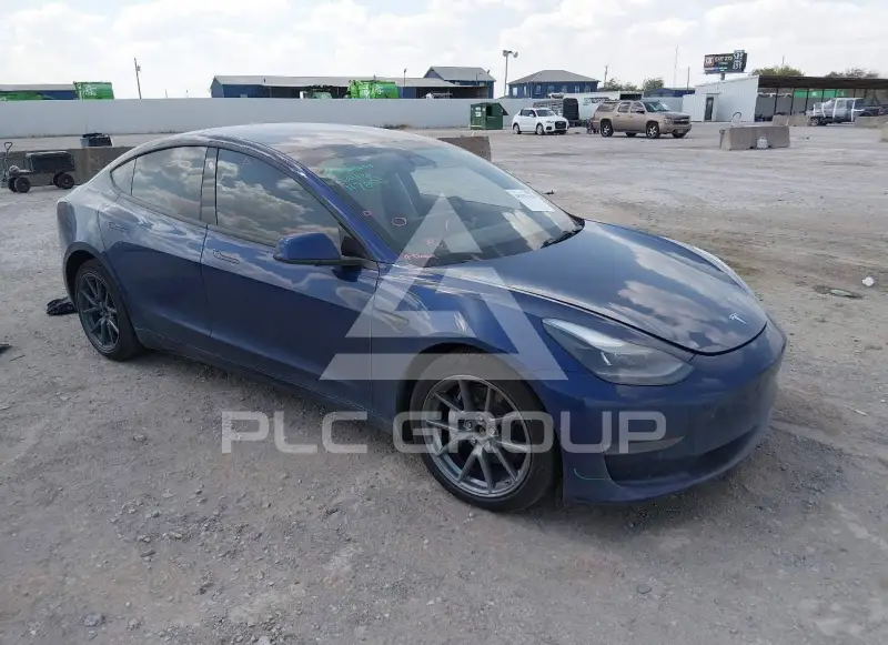 2022 Tesla Model 3 фото