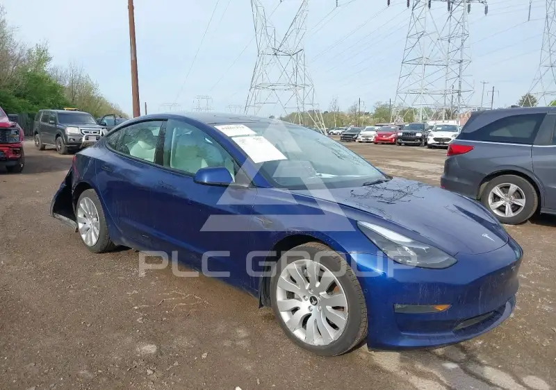 2022 Tesla Model 3 фото