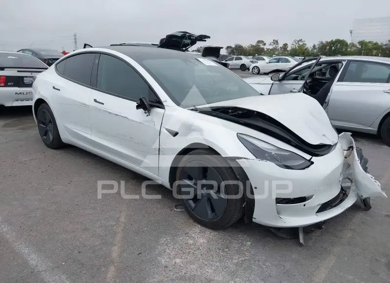 2022 Tesla Model 3 фото