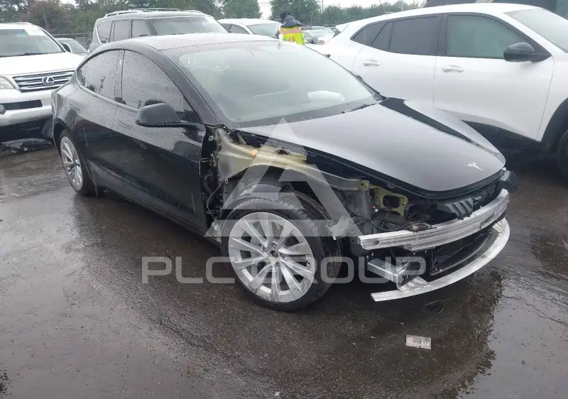 2022 Tesla Model 3 фото