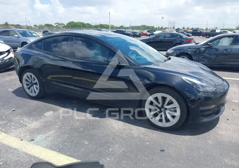 2022 Tesla Model 3 фото
