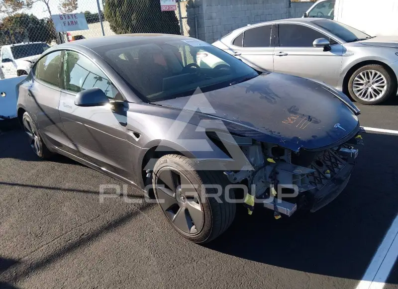 2022 Tesla Model 3 фото