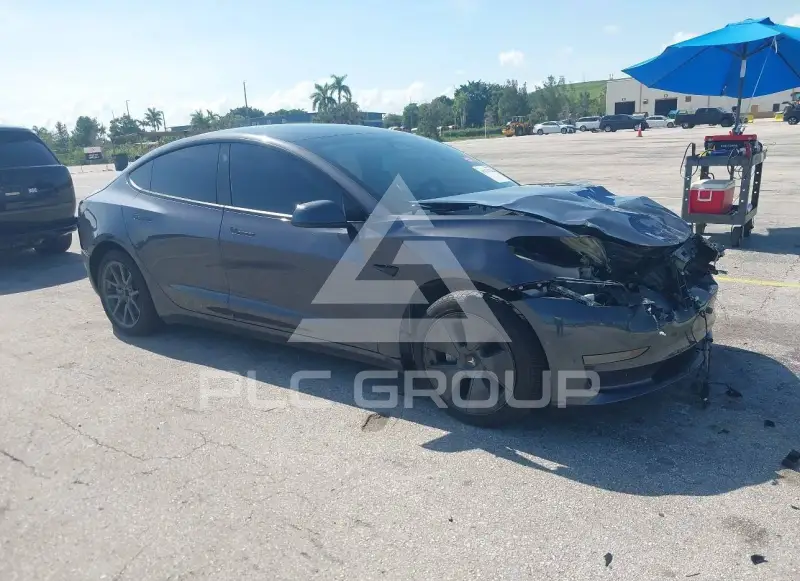 2022 Tesla Model 3 фото
