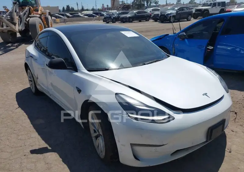 2022 Tesla Model 3 фото