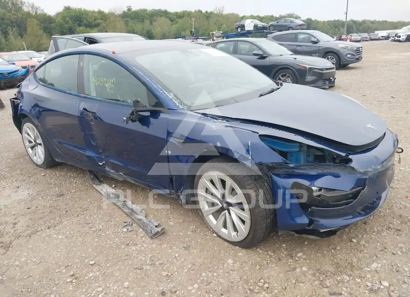 2022 Tesla Model 3 фото