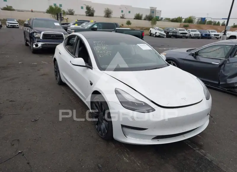 2022 Tesla Model 3 фото