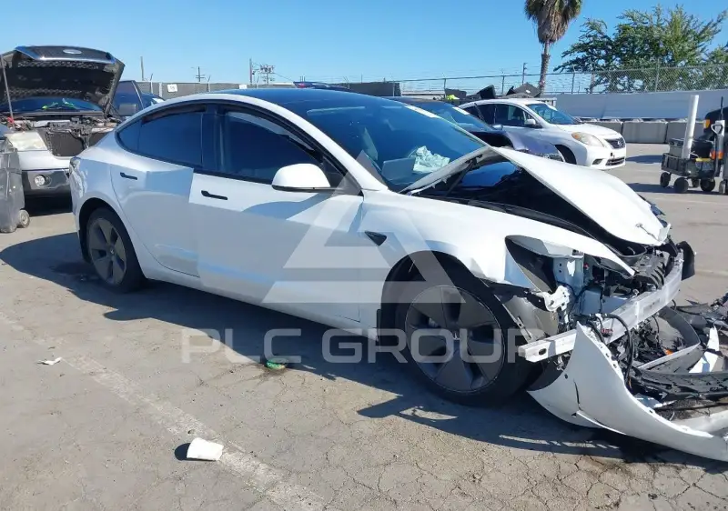 2022 Tesla Model 3 фото