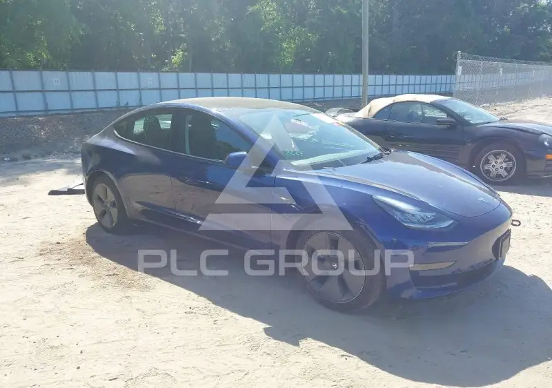 2022 Tesla Model 3 фото