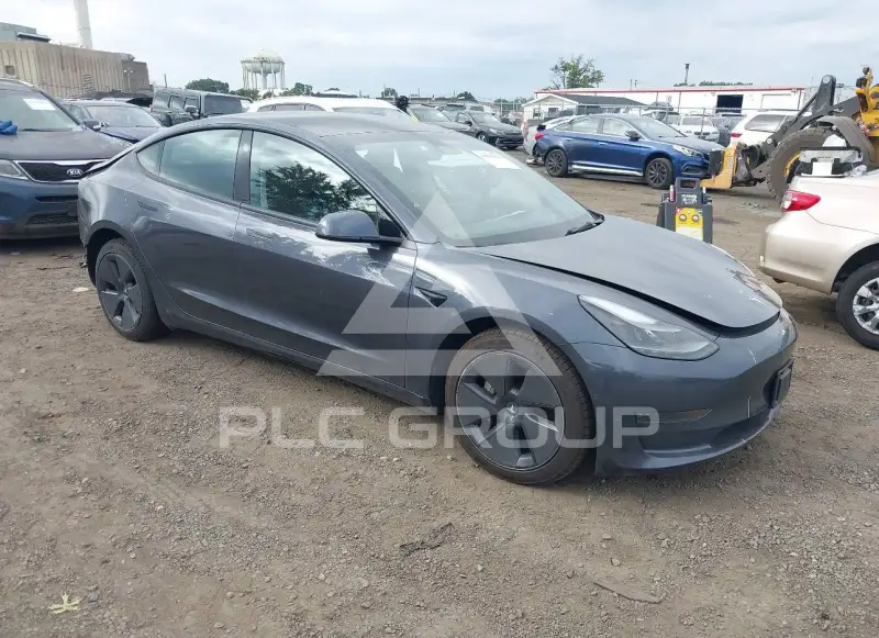 2022 Tesla Model 3 фото