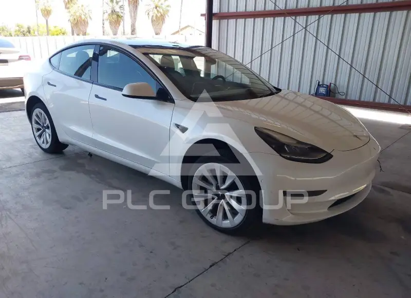2022 Tesla Model 3 фото