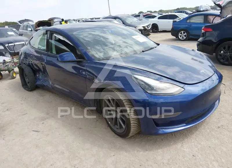 2022 Tesla Model 3 фото