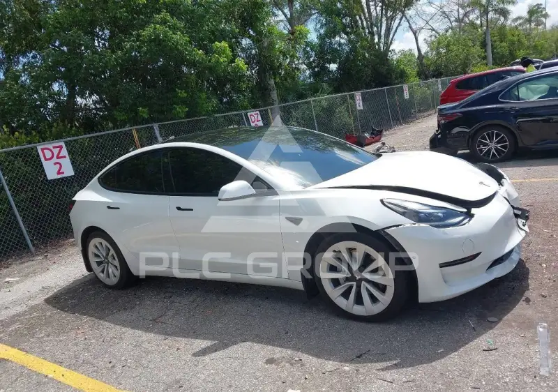 2022 Tesla Model 3 фото
