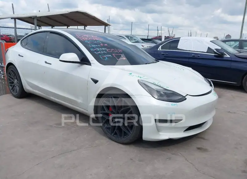 2022 Tesla Model 3 фото