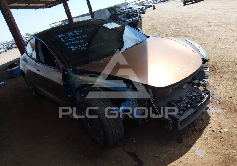 2022 Tesla Model 3 фото