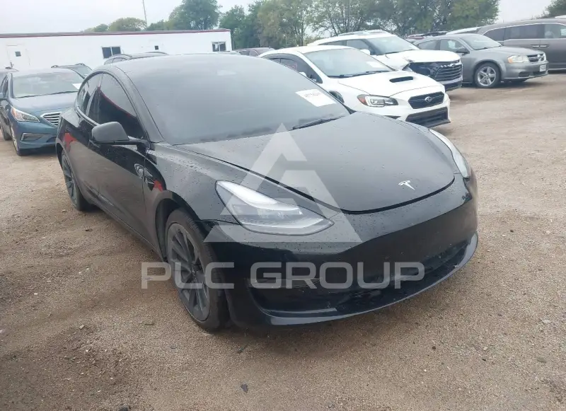 2022 Tesla Model 3 фото