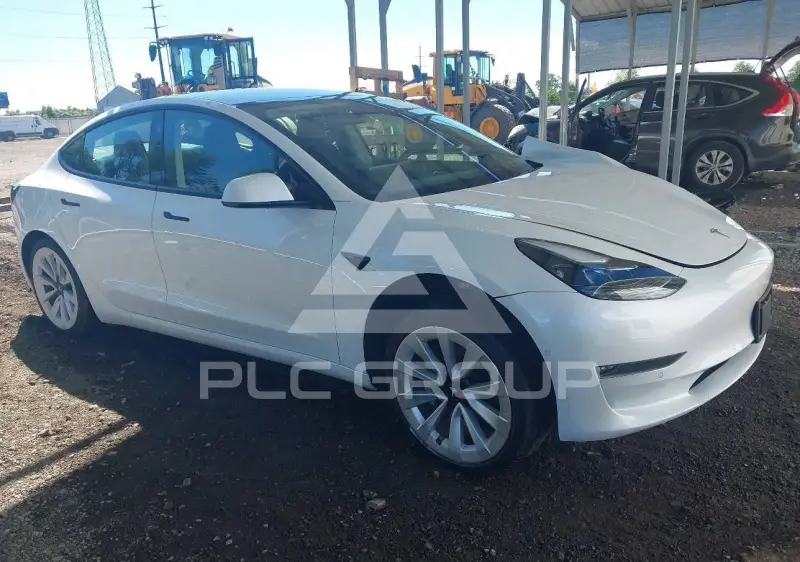 2022 Tesla Model 3 фото