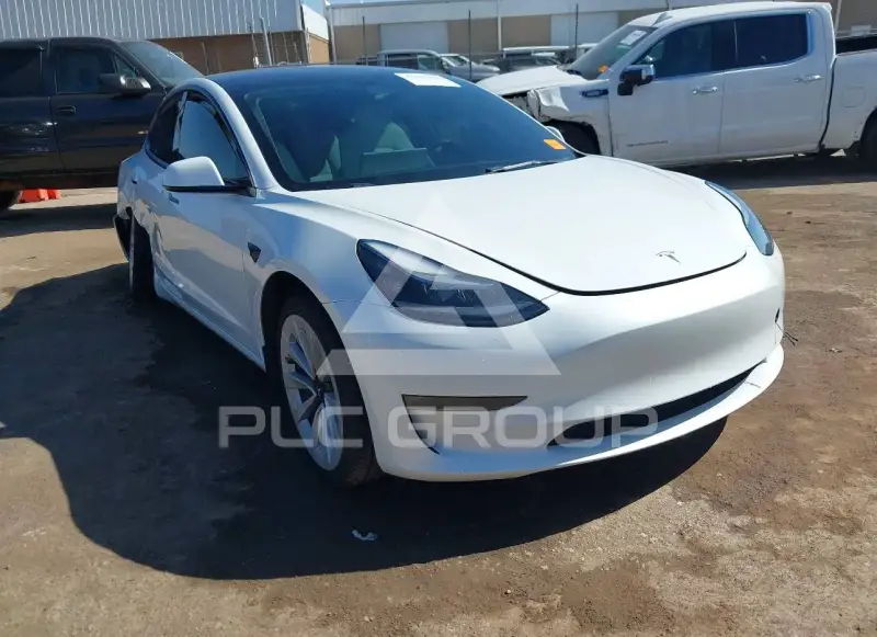 2022 Tesla Model 3 фото