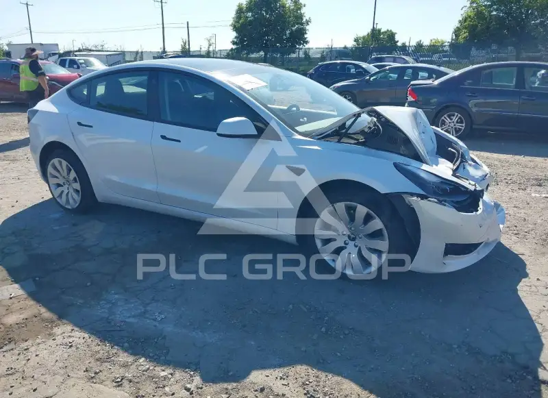 2022 Tesla Model 3 фото
