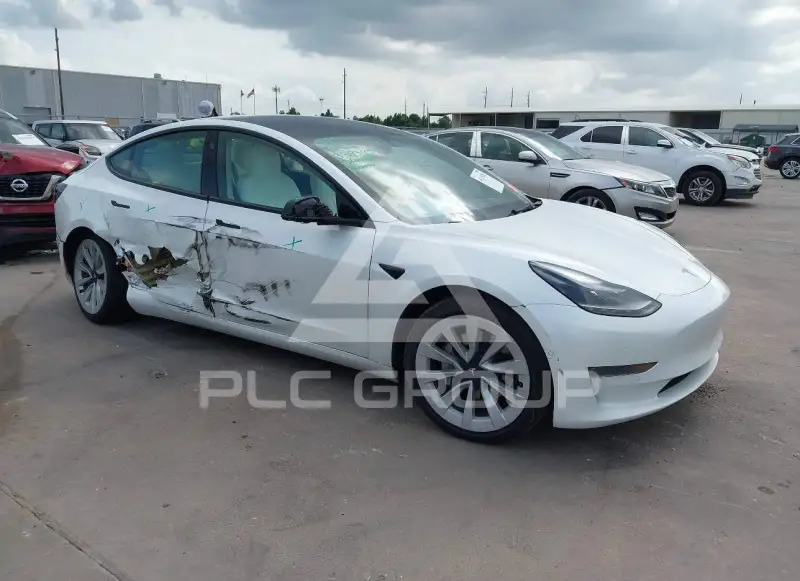 2022 Tesla Model 3 фото