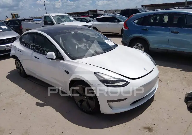 2022 Tesla Model 3 фото