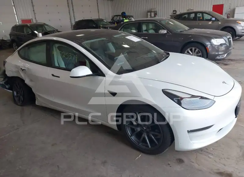 2022 Tesla Model 3 фото