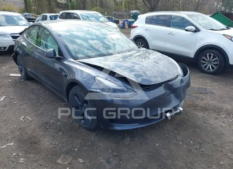 2022 Tesla Model 3 фото