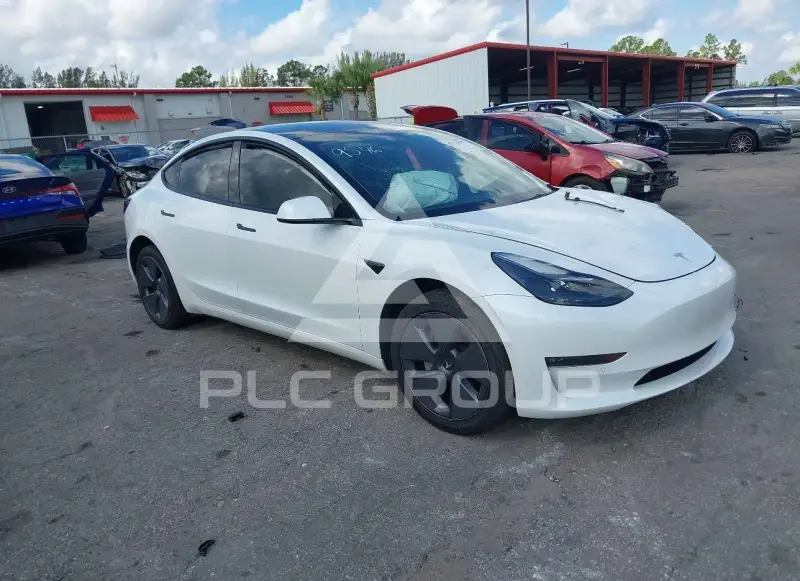 2022 Tesla Model 3 фото