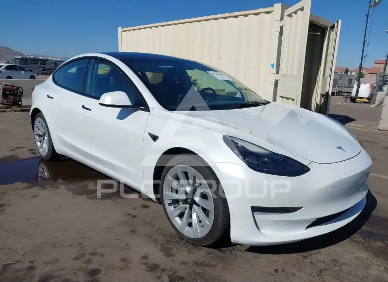 2022 Tesla Model 3 фото