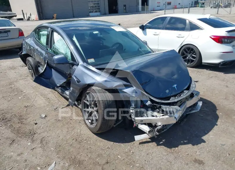 2022 Tesla Model 3 фото