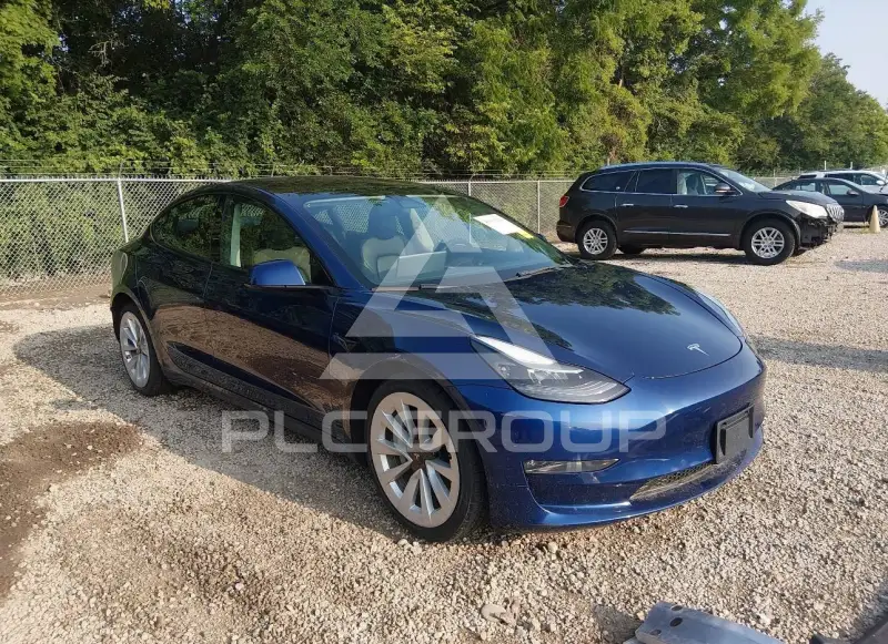 2022 Tesla Model 3 фото
