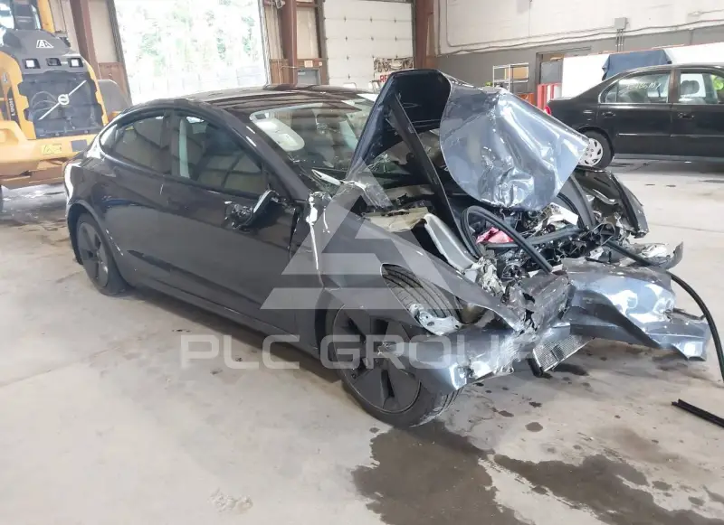 2022 Tesla Model 3 фото