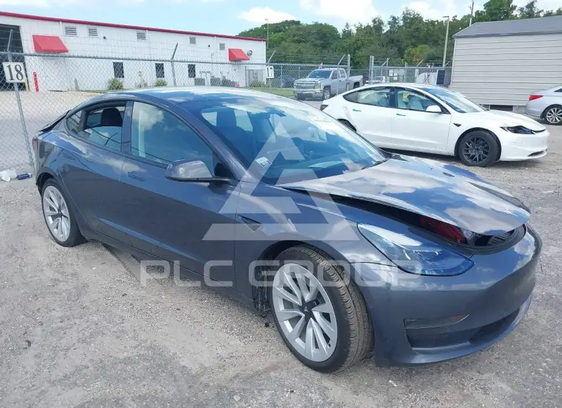 2022 Tesla Model 3 фото