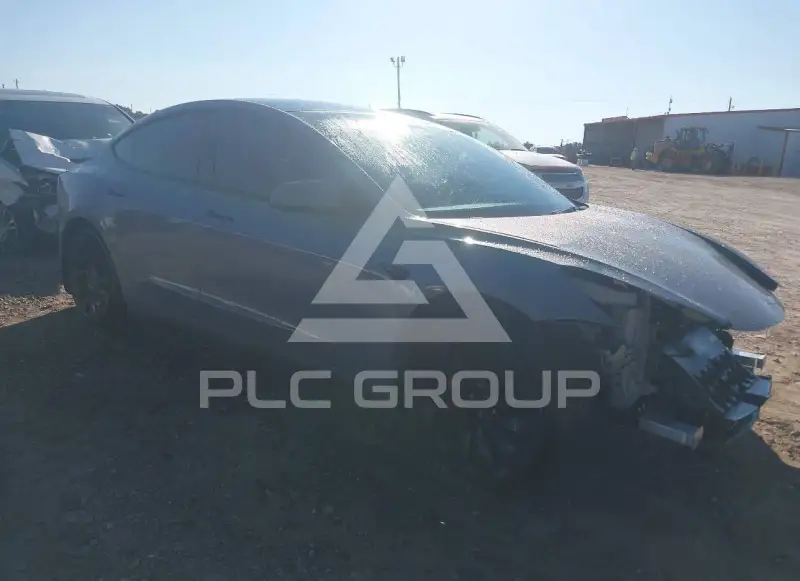 2022 Tesla Model 3 фото