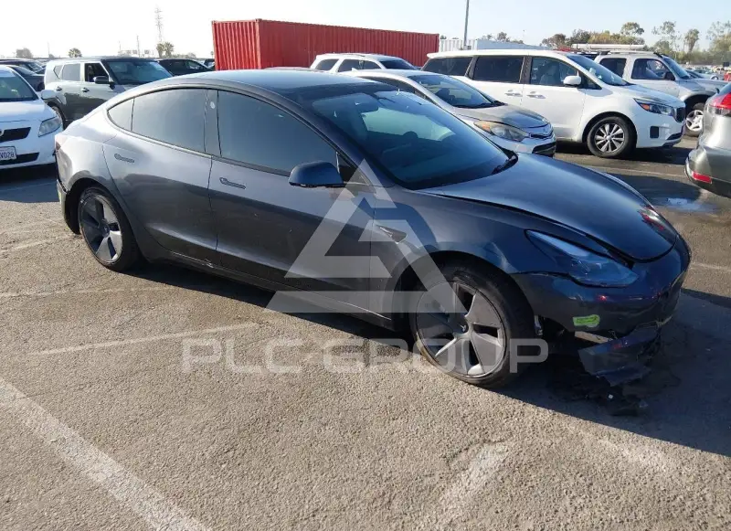 2022 Tesla Model 3 фото