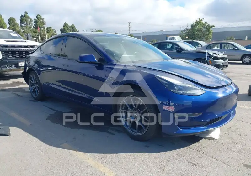 2022 Tesla Model 3 фото