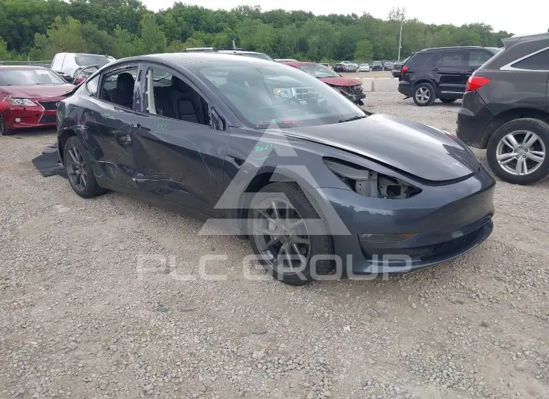 2022 Tesla Model 3 фото