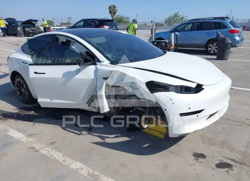 2022 Tesla Model 3 фото