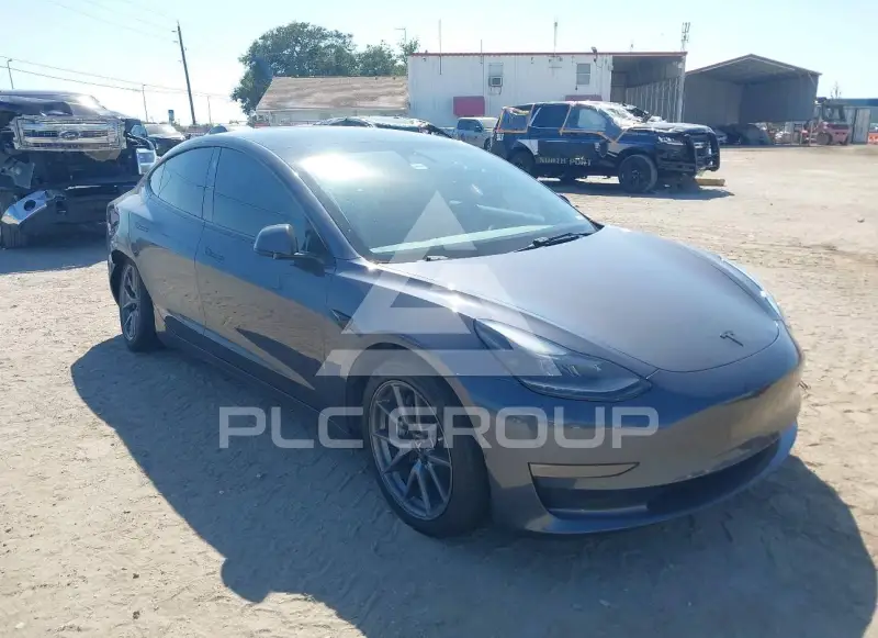 2022 Tesla Model 3 фото
