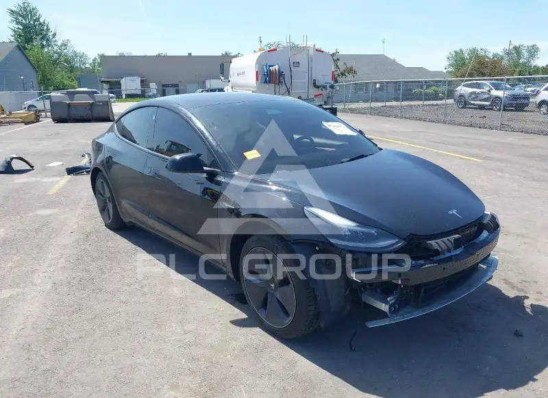 2022 Tesla Model 3 фото