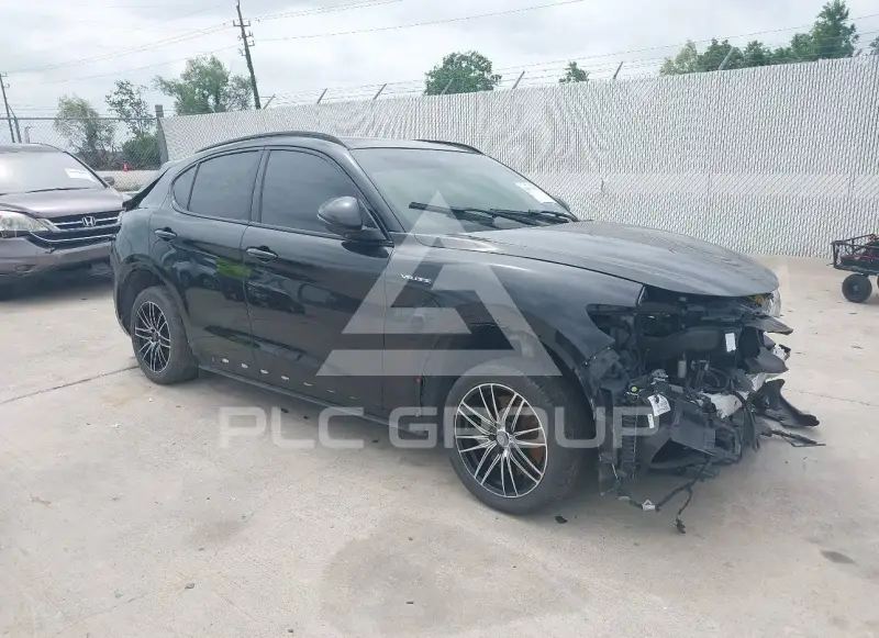 2022 Alfa Romeo Stelvio фото