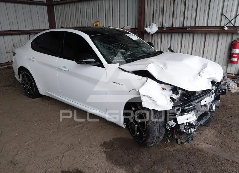 2022 Alfa Romeo Giulia фото