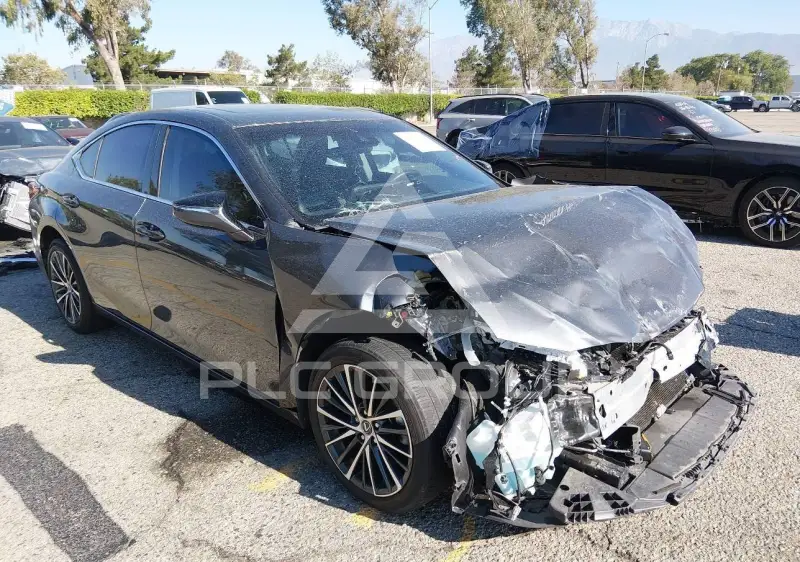 2022 Lexus ES350 photo