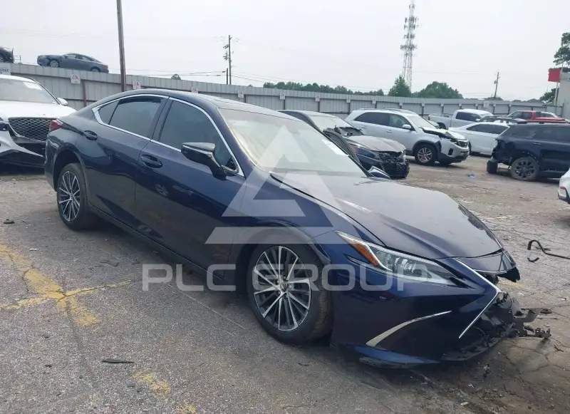 2022 Lexus ES350 photo