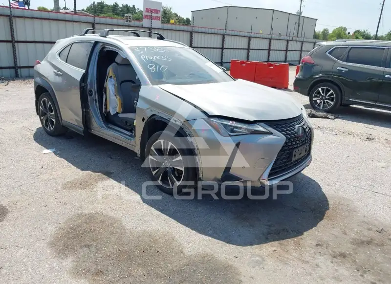 2022 Lexus UX200 фото