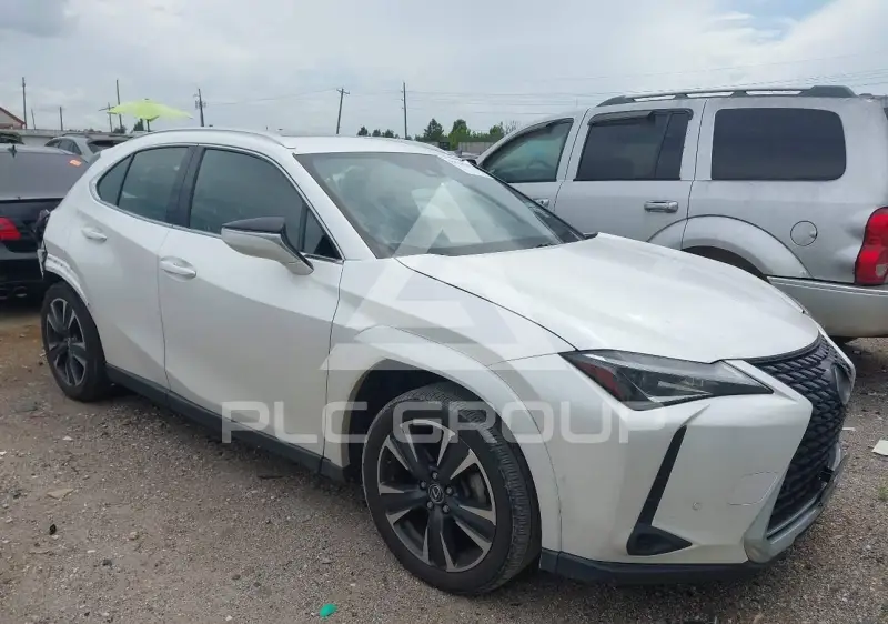2022 Lexus UX200 photo