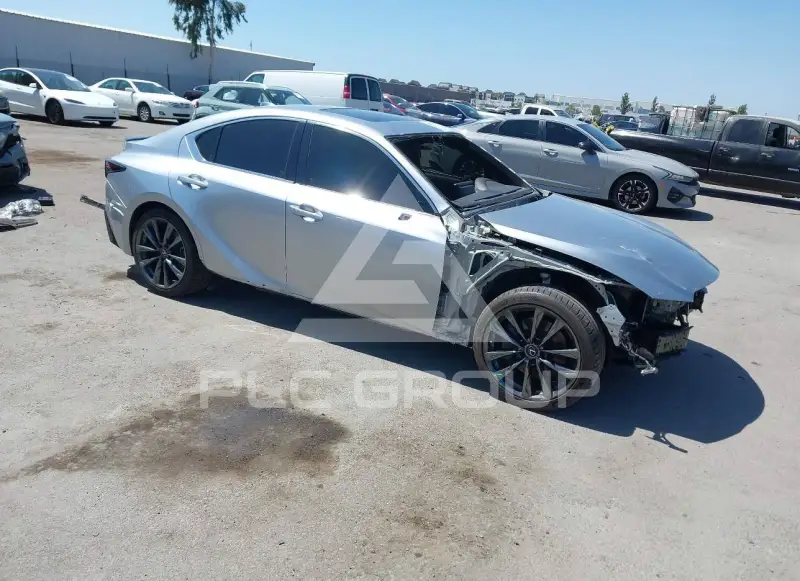 2022 Lexus IS350 фото
